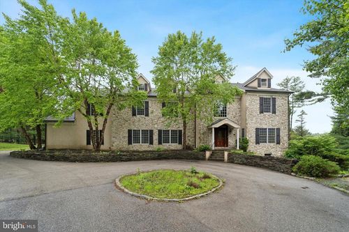 1 Dunminning Rd, NEWTOWN SQUARE, PA, 19073-1801 | Card Image