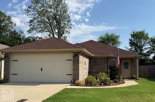 5727 Brookshire Dr, Jonesboro, AR, 72401-9247 | Card Image