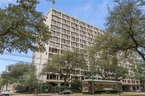 5g-2100 Saint Charles Ave, New Orleans, LA, 70130-7100 | Card Image