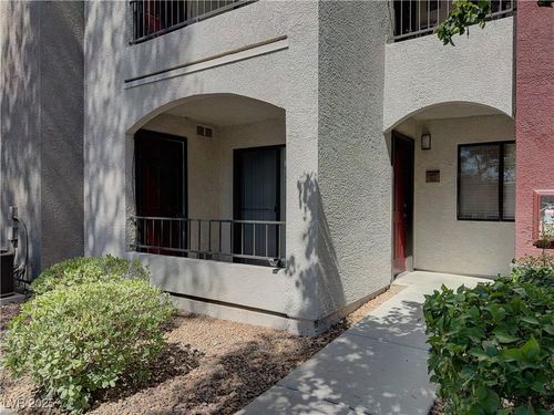 unit-313-950 Seven Hills Dr, Henderson, NV, 89052-4306 | Card Image