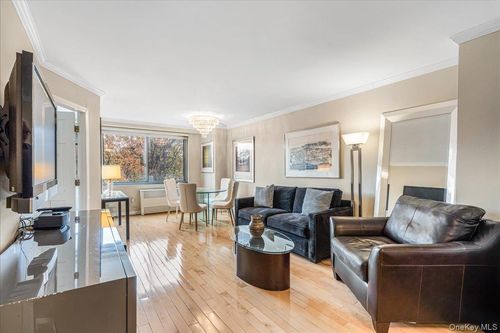 5p-220-55 46th Ave, Bayside, NY, 11361-3665 | Card Image