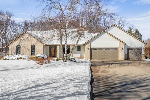 N7079 Pine Ln, Holmen, WI, 54636-9438 | Card Image