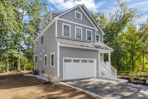 48 Beach Rd, Salisbury, MA, 01952-2066 | Card Image