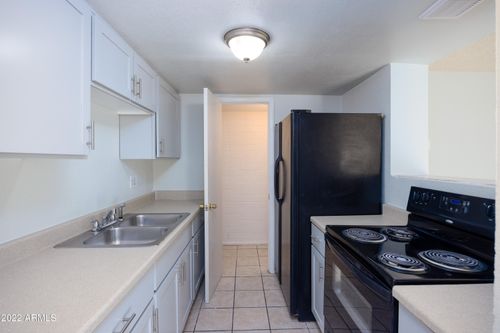 4624 E Southgate Ave, Phoenix, AZ, 85040-2037 | Card Image