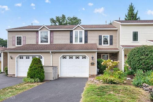 606 Elk Circle, Milton, NY, 12020 | Card Image
