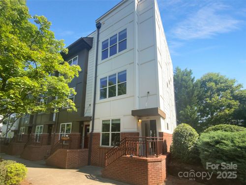 1031 Skyline View Way, Charlotte, NC, 28204-2168 | Card Image
