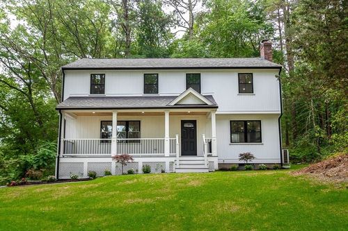 114 Causeway St, Medfield, MA, 02052-2503 | Card Image