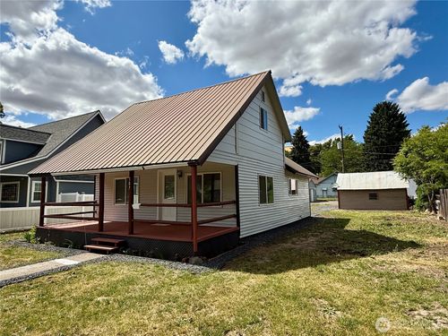107 E Richmond Ave, Dayton, WA, 99328-1040 | Card Image