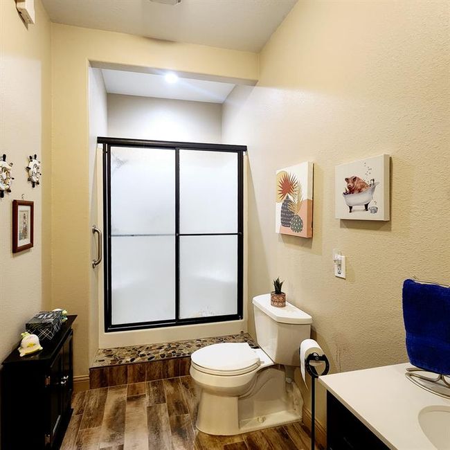 934 N Fm 356, House other with 2 bedrooms, 2 bathrooms and 1 parking in Onalaska TX | Image 12