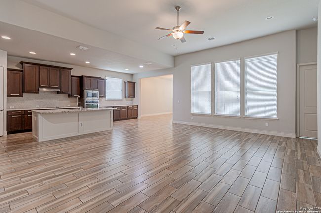 1239 Yaupon Loop, House other with 4 bedrooms, 3 bathrooms and null parking in New Braunfels TX | Image 6