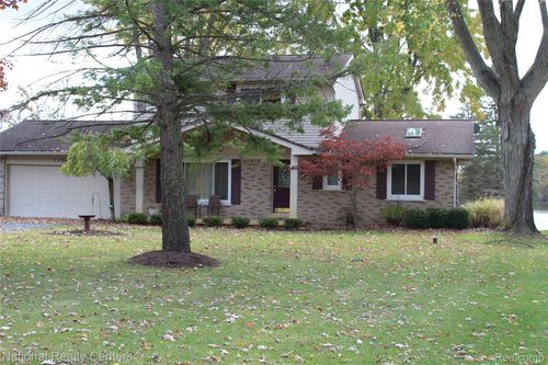 11860 Crooked Ln, South Lyon, MI, 48178-9310 | Card Image