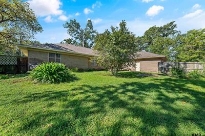 1500 Everglades Drive, House other with 4 bedrooms, 2 bathrooms and null parking in Tyler TX | Image 3