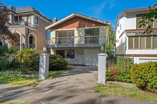 4565 W 9th Ave, Vancouver, BC, V6R2E2 | Card Image