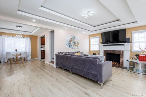 19700 Goddard St, Detroit, MI, 48234-1341 | Card Image