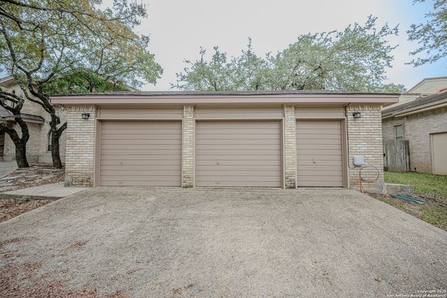 7802 Timber Top Dr, House other with 3 bedrooms, 4 bathrooms and null parking in Fair Oaks Ranch TX | Image 5