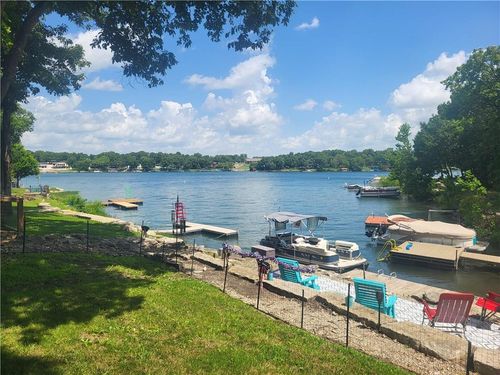 133 Mystic Valley Dr, Linn Valley, KS, 66040-5419 | Card Image