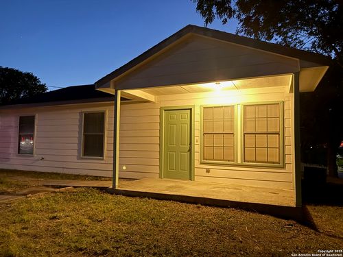 902 Saint Mary St, Kenedy, TX, 78119-3449 | Card Image