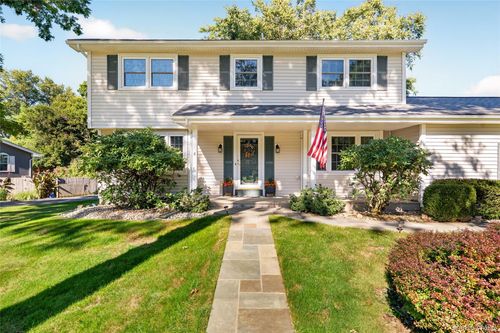 4 Wayne Dr, Poughkeepsie, NY, 12601-5819 | Card Image