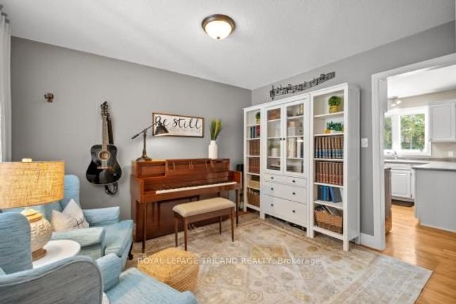 21 Sherwood Cres, House other with 5 bedrooms, 3 bathrooms and 6 parking in Exeter ON | Image 10