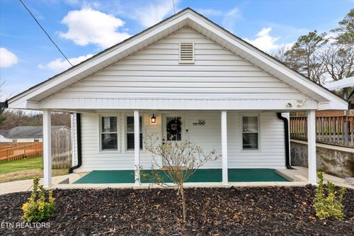 504 Park Ave, Clinton, TN, 37716-3112 | Card Image