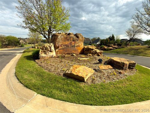 590 Creekside Dr, Sapulpa, OK, 74066-9010 | Card Image