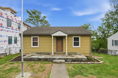 931 S 13th Ct, Nashville, TN, 37206-3161 | Card Image