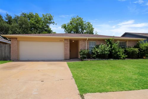 10307 Rancho Bernardo Ln, Sugar Land, TX, 77498-1580 | Card Image