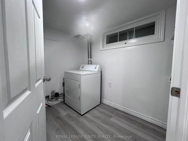 55 Tozer Ave, House other with 5 bedrooms, 2 bathrooms and 4 parking in London ON | Image 9