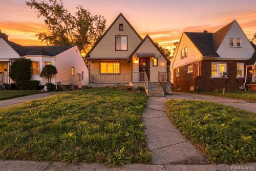 16532 Lauder St, Detroit, MI, 48235-4073 | Card Image