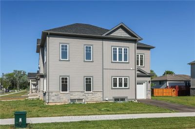 2 Bromley Dr, House other with 4 bedrooms, 3 bathrooms and 2 parking in Saint Catharines ON | Image 2