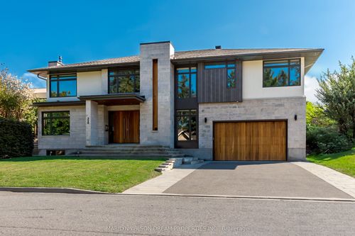 320 Crestview Rd, Ottawa, ON, K1H5G6 | Card Image