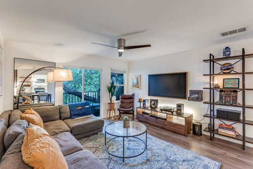 apt-202-3604 Clawson Rd, Austin, TX, 78704-7773 | Card Image