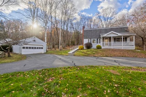 31 Lead Mine Rd, Southampton, MA, 01073-9301 | Card Image