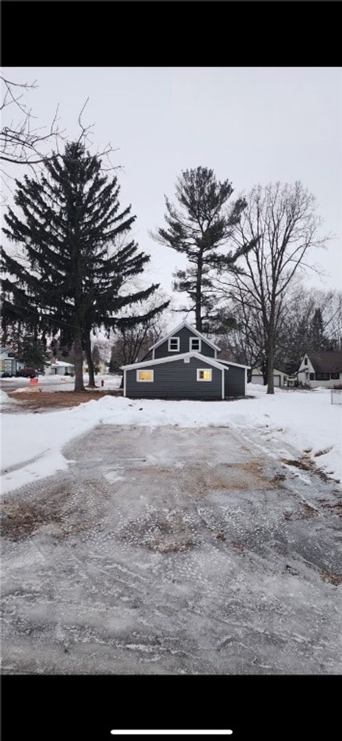 2222 4th St E, Menomonie, WI, 54751-4006 | Card Image