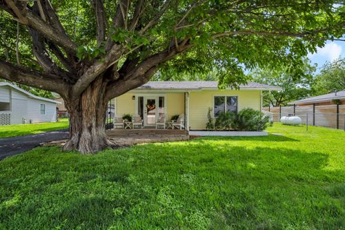 301 Riverside Dr, Kingsland, TX, 78639-4049 | Card Image