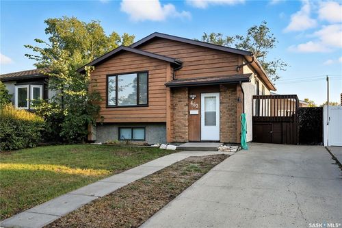 462 Fulton Dr, Regina, SK, S4X2Y7 | Card Image