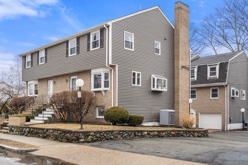 d-1 Circuit Ln, Watertown, MA, 02472-1044 | Card Image