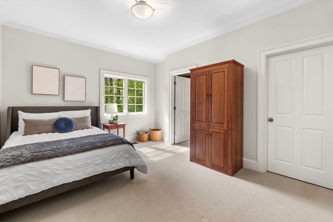 29 Philip St, House other with 6 bedrooms, 7 bathrooms and 6 parking in Medfield MA | Image 27