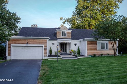 2148 Emkay Dr, Ottawa Hills, OH, 43606-2541 | Card Image
