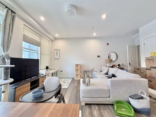 7-429 Cherry, Newton, MA, 02465 | Card Image