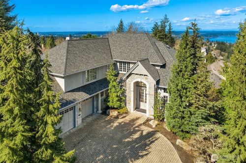 17120 Se 58th St, Bellevue, WA, 98006-6609 | Card Image