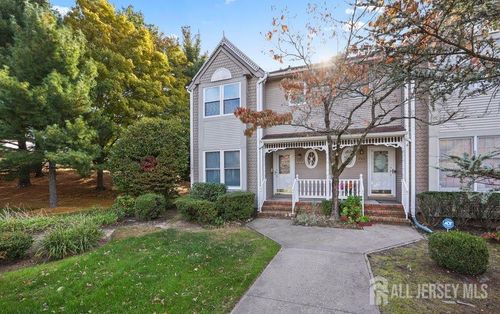 152 Northampton Dr, Holmdel, NJ, 07733-1156 | Card Image