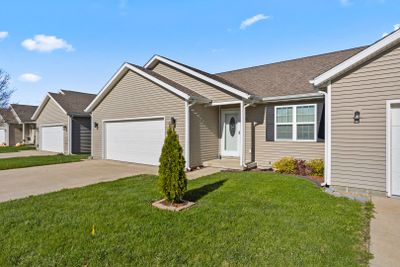 208 Augusta Court, Home with 3 bedrooms, 2 bathrooms and 2 parking in Fisher IL | Image 2