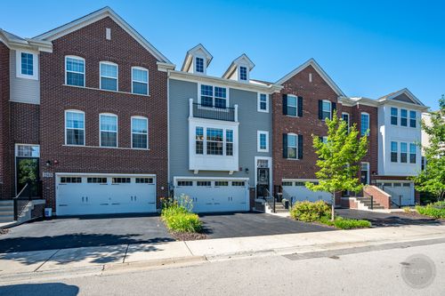 2515 Huntleigh Ln, Woodridge, IL, 60517-2847 | Card Image