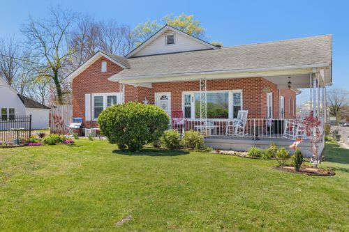 215 S Military Ave, Lawrenceburg, TN, 38464-3640 | Card Image