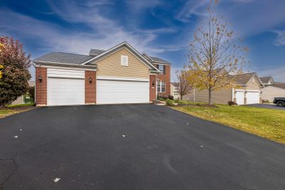 213 Foster Drive, House other with 4 bedrooms, 3 bathrooms and 3 parking in Oswego IL | Image 2