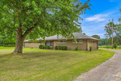 19115 Martinsville Rd, Sumpter Twp, MI, 48111-8703 | Card Image