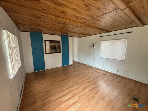 222-222 Six Pines Rd, San Marcos, TX, 78666-8313 | Card Image