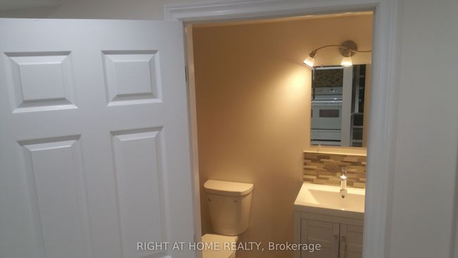 BSMNT - 957 Asleton Blvd, House other with 2 bedrooms, 1 bathrooms and 1 parking in Milton ON | Image 10