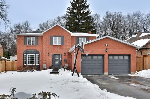 2016 Headon Forest Dr, Burlington, ON, L7M2M2 | Card Image